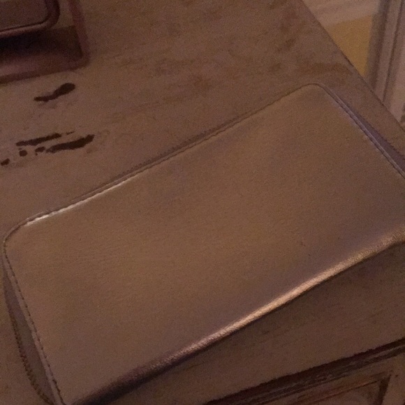 Wallet with a strap - Picture 4 of 5